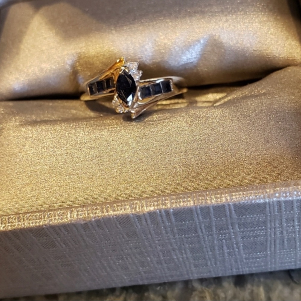 SAPPHIRE RING